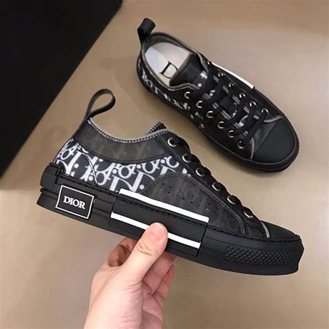 black Dior oblique sneaker